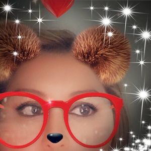 Meet your Posher, Eva